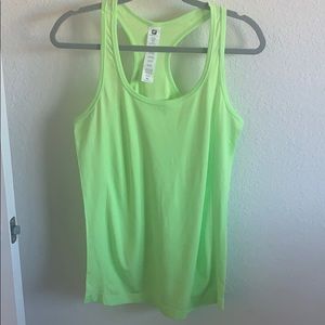 Fable toca like green workout tank.